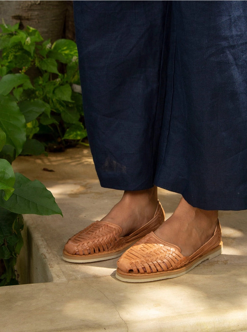 Mexas Güerita Handmade Leather Huaraches in Tan