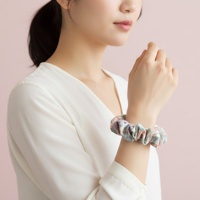 Tropicana Jumbo Scrunchie