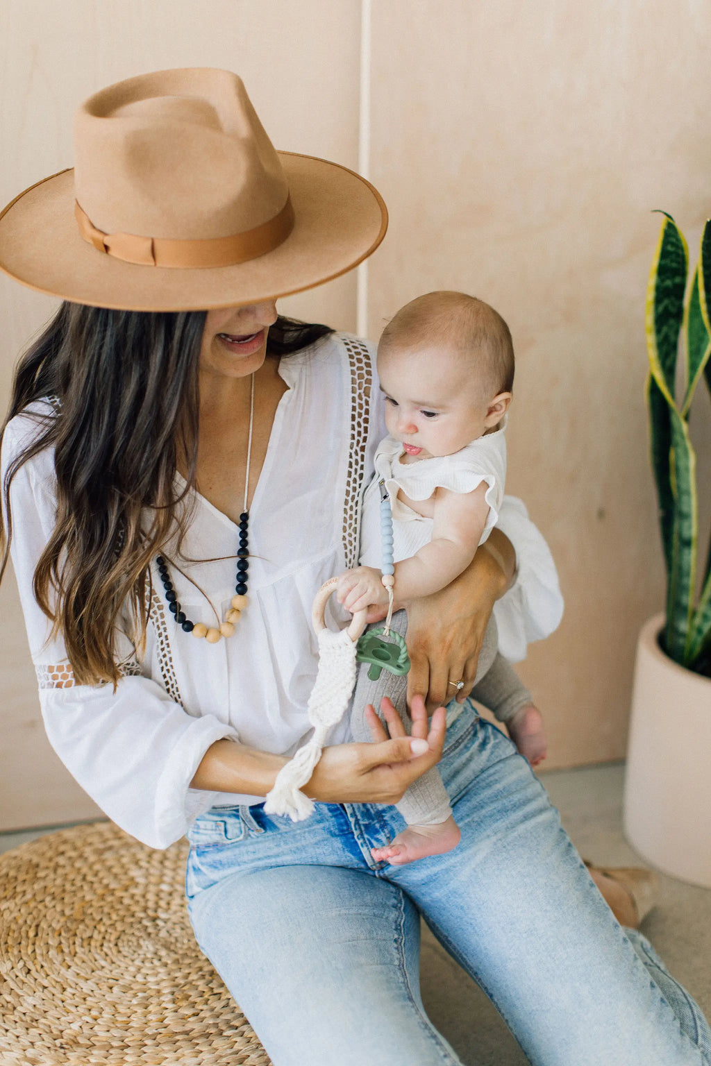 Luna Macrame Teether | Cream