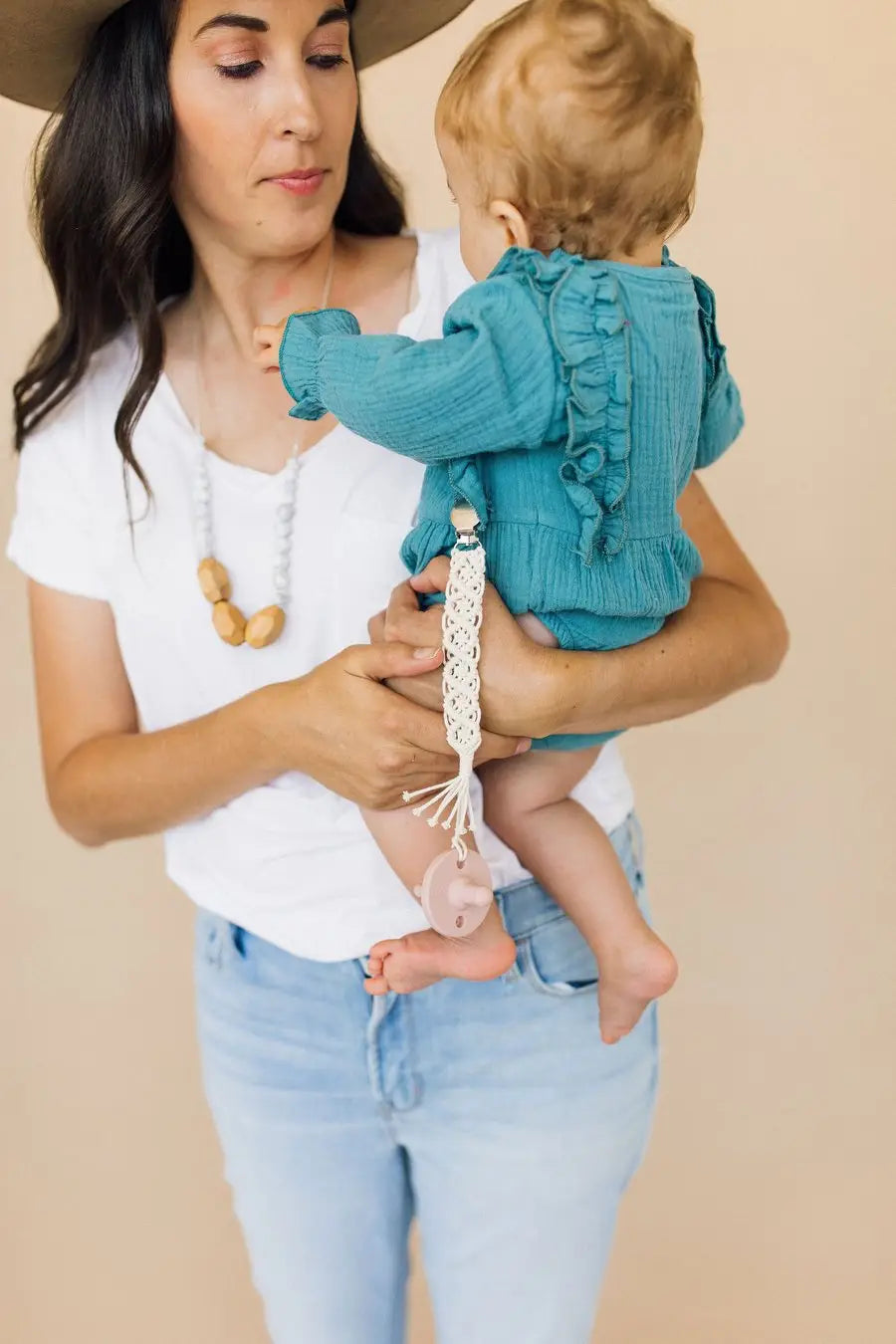 Nell Macrame Pacifier Clip | Cream