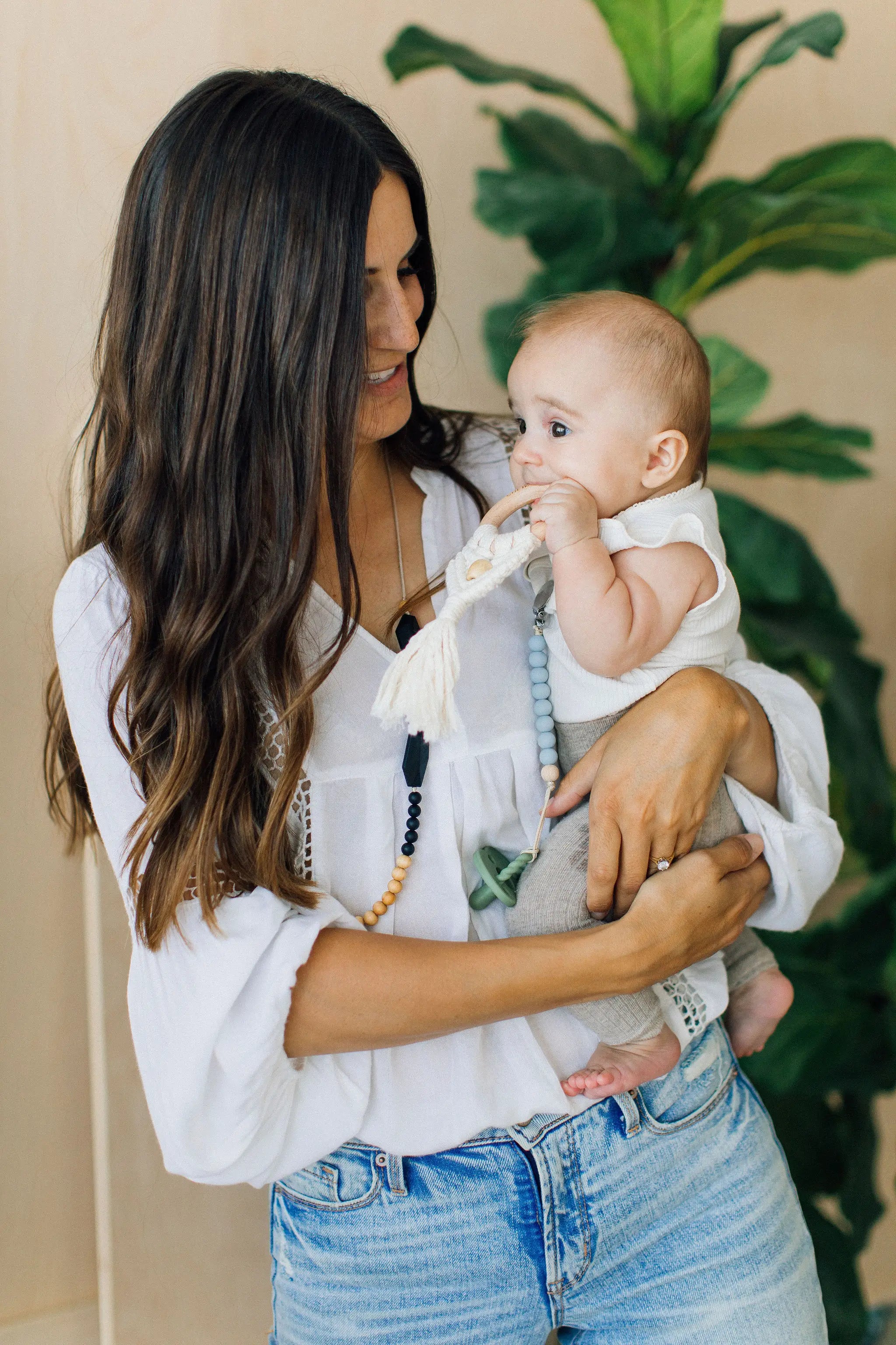 Celeste Macrame Teether + Bead | Cream