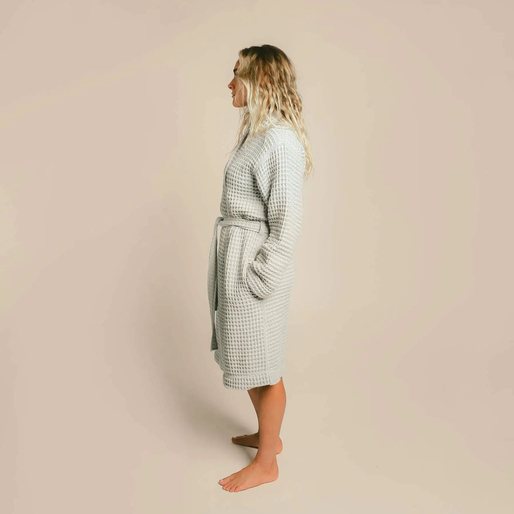 The Organic Weightless Waffle Robe - Silver