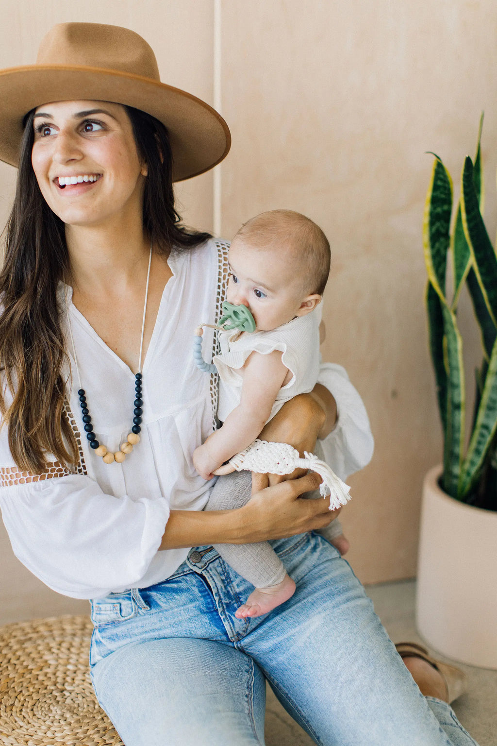 Luna Macrame Teether | Cream