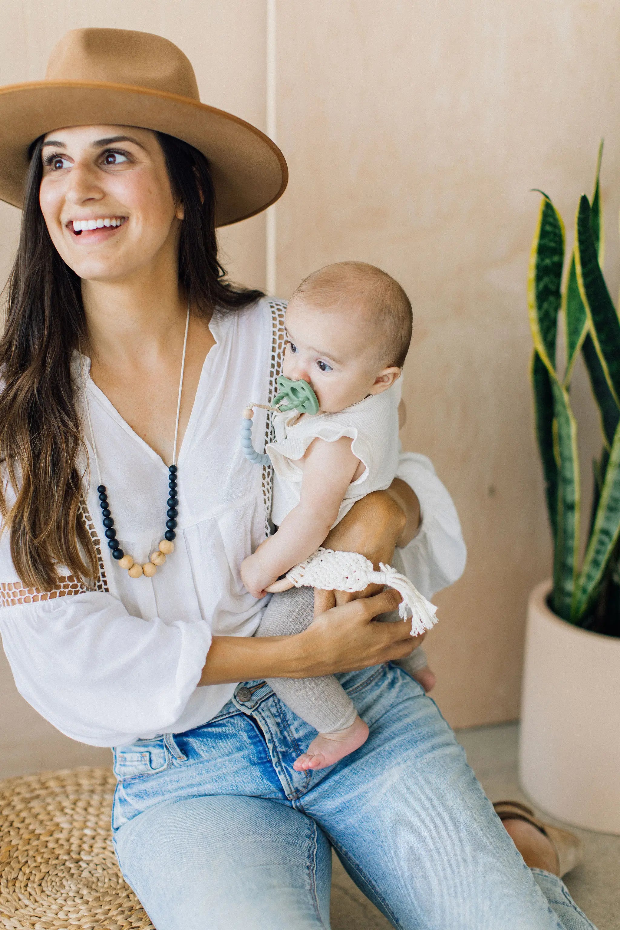 Luna Macrame Teether | Cream