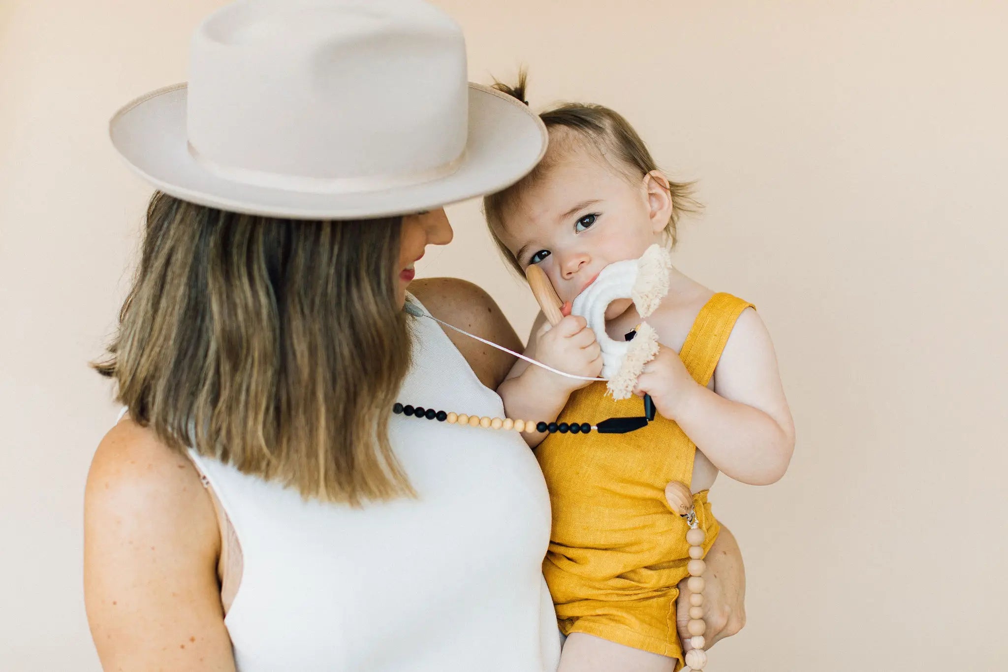 Rainbow Macrame Teether | Cream