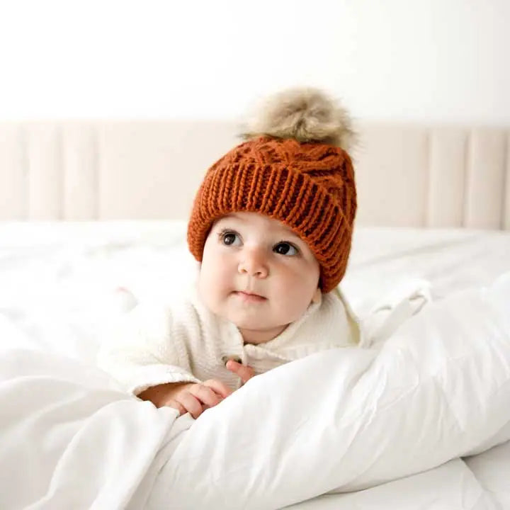 Chili Pop Hand Knit Pom Pom Beanie Hat