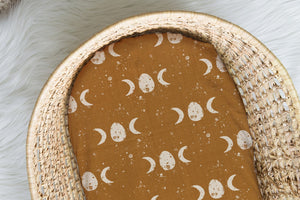 Moon Balance | Moses Basket Sheet | 100% Organic Cotton Muslin